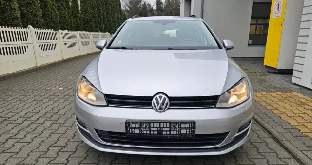 VOLKSWAGEN Golf 1.6 TDI BlueMotion Comfortline