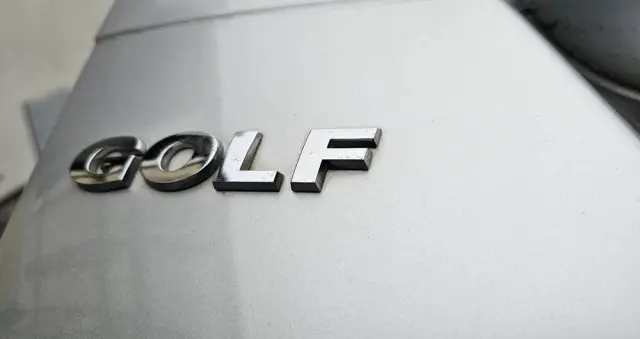 VOLKSWAGEN Golf 1.6 TDI BlueMotion Comfortline