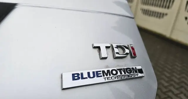 VOLKSWAGEN Golf 1.6 TDI BlueMotion Comfortline