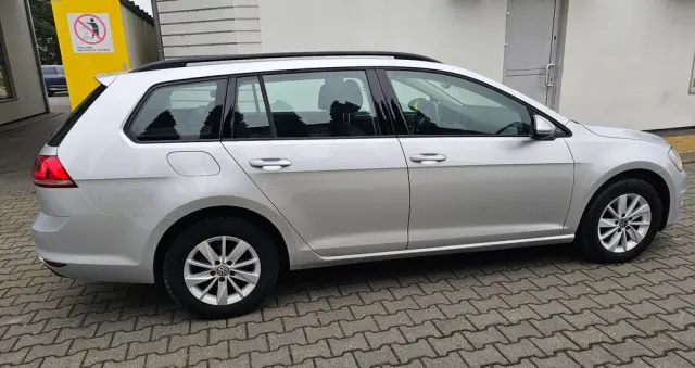VOLKSWAGEN Golf 1.6 TDI BlueMotion Comfortline
