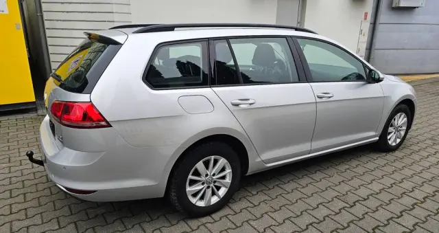 VOLKSWAGEN Golf 1.6 TDI BlueMotion Comfortline
