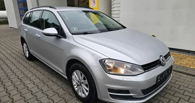 VOLKSWAGEN Golf 1.6 TDI BlueMotion Comfortline
