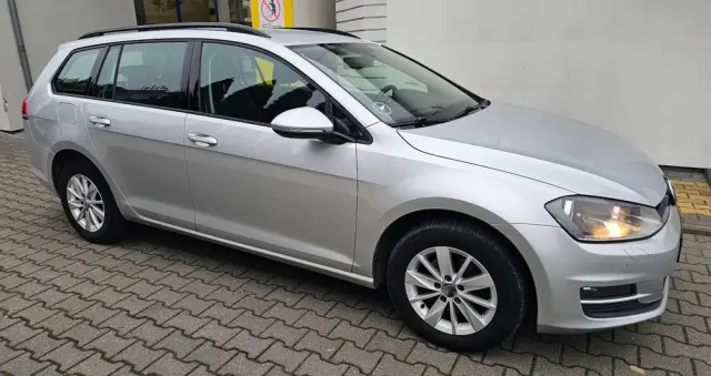 VOLKSWAGEN Golf 1.6 TDI BlueMotion Comfortline