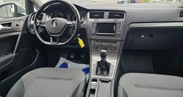 VOLKSWAGEN Golf 1.6 TDI BlueMotion Comfortline