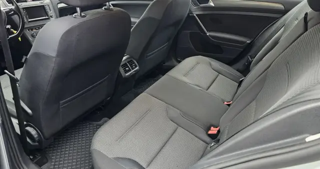 VOLKSWAGEN Golf 1.6 TDI BlueMotion Comfortline