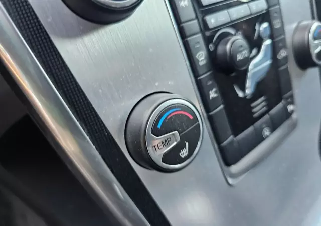 VOLVO XC 60 D3 Drive-E Ocean Race