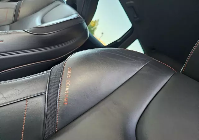 VOLVO XC 60 D3 Drive-E Ocean Race