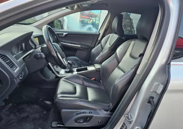 VOLVO XC 60 D3 Drive-E Ocean Race