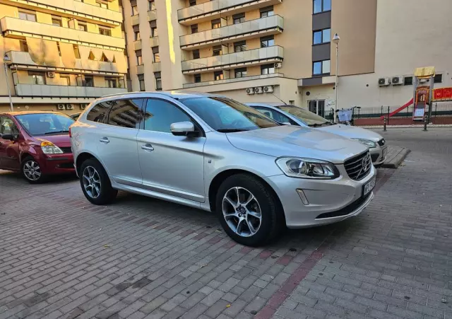 VOLVO XC 60 D3 Drive-E Ocean Race