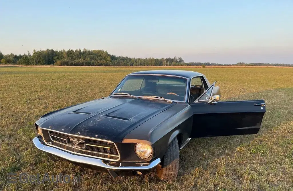 FORD Mustang 