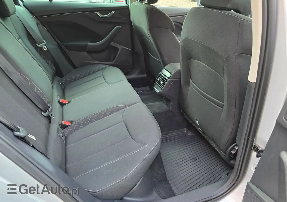 SKODA Kamiq 1.0 TSI Ambition DSG