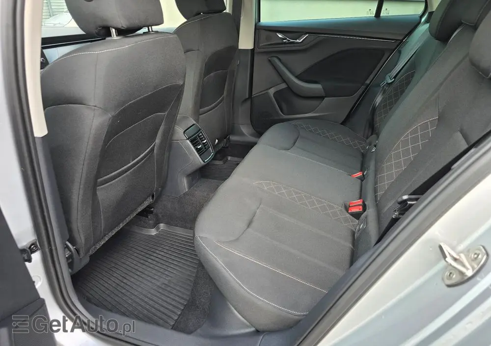 SKODA Kamiq 1.0 TSI Ambition DSG