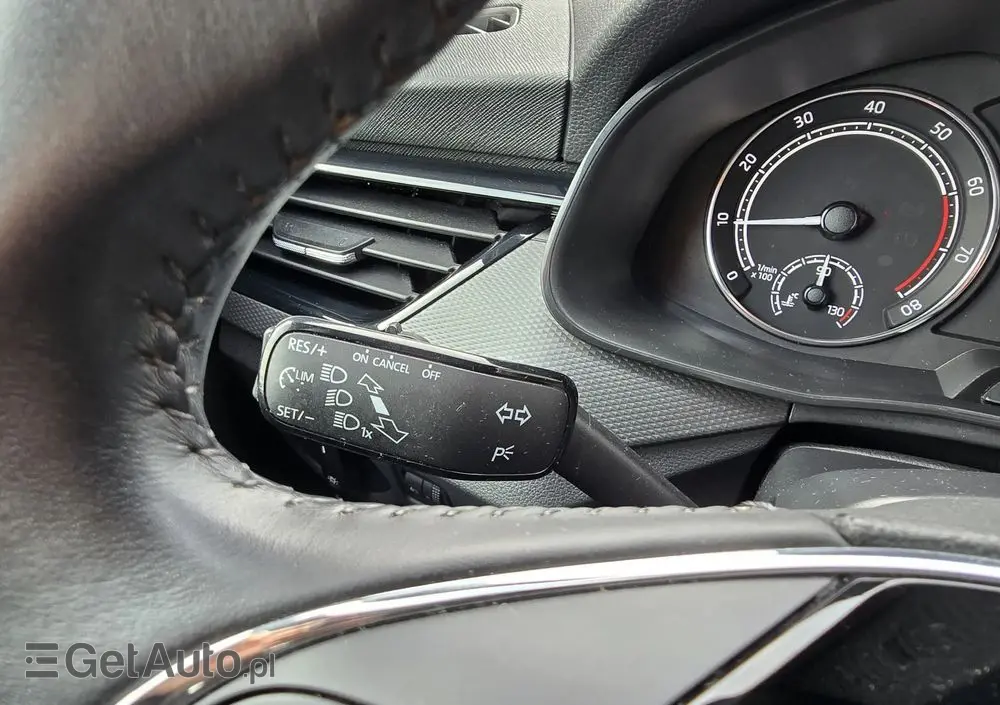 SKODA Kamiq 1.0 TSI Ambition DSG