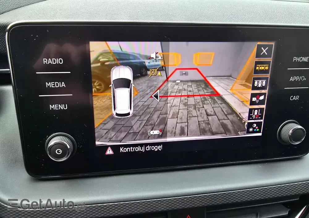 SKODA Kamiq 1.0 TSI Ambition DSG