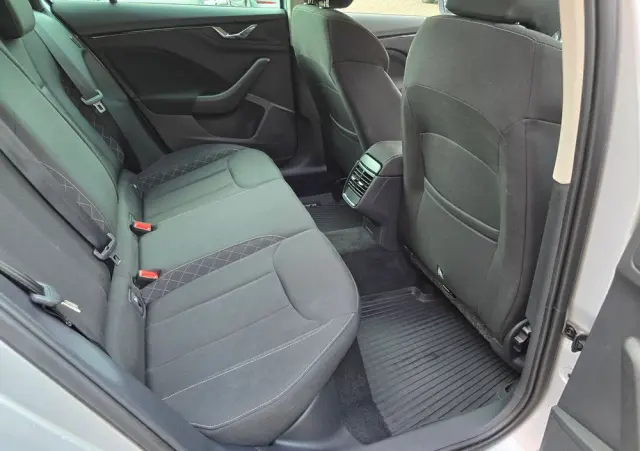 SKODA Kamiq 1.0 TSI Ambition DSG