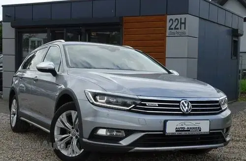 VOLKSWAGEN Passat Alltrack 