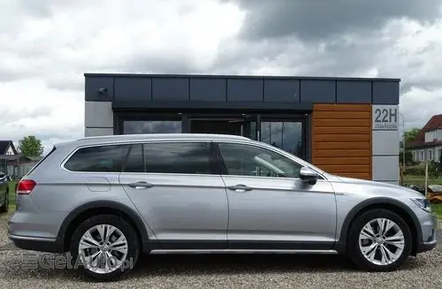 VOLKSWAGEN Passat Alltrack 