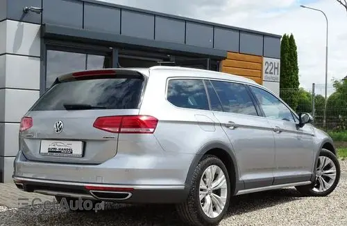 VOLKSWAGEN Passat Alltrack 