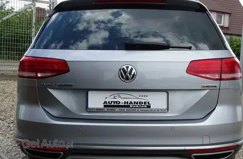 VOLKSWAGEN Passat Alltrack 