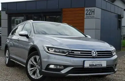 VOLKSWAGEN Passat Alltrack 