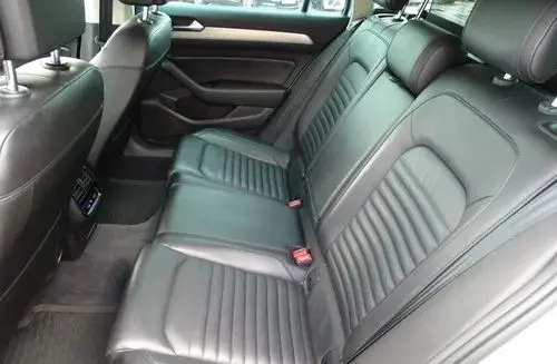 VOLKSWAGEN Passat Alltrack 