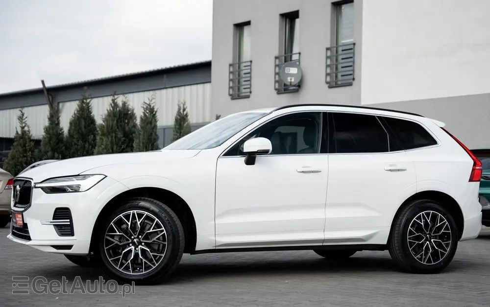 VOLVO XC 60 B4 D Geartronic Momentum Pro