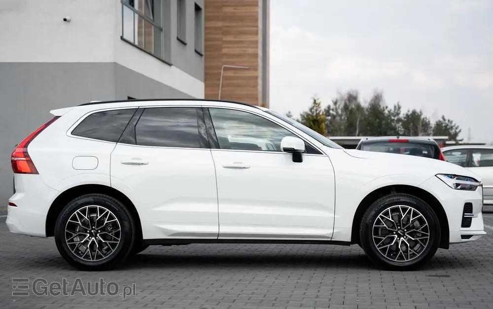 VOLVO XC 60 B4 D Geartronic Momentum Pro
