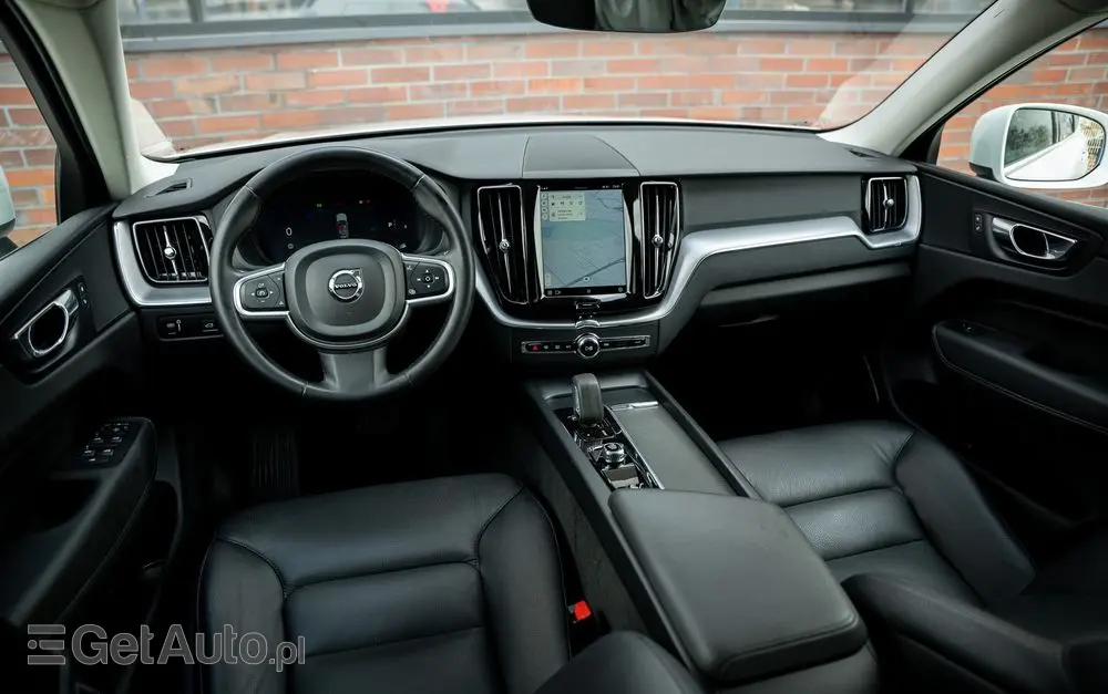 VOLVO XC 60 B4 D Geartronic Momentum Pro
