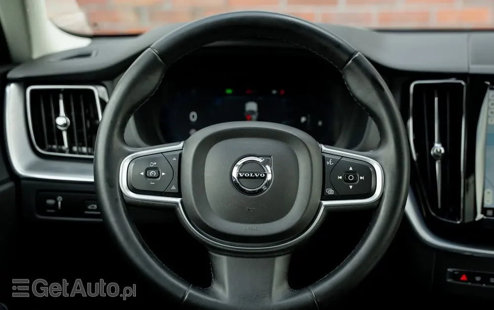 VOLVO XC 60 B4 D Geartronic Momentum Pro