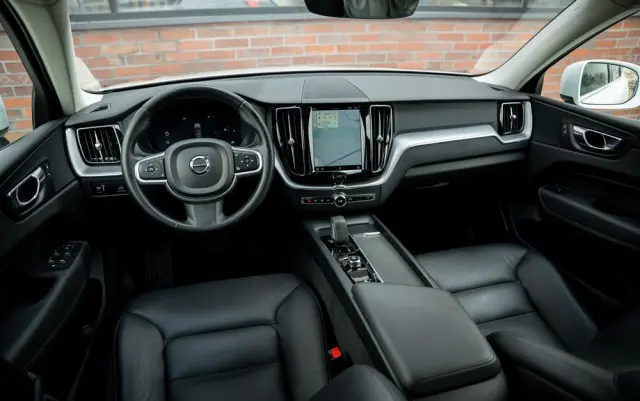 VOLVO XC 60 B4 D Geartronic Momentum Pro
