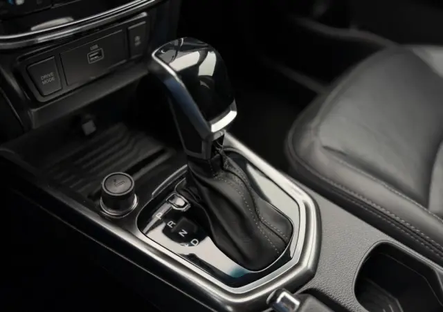 SSANGYONG/KGM Tivoli 1.5 T-GDI 2WD Automatik Sapphire