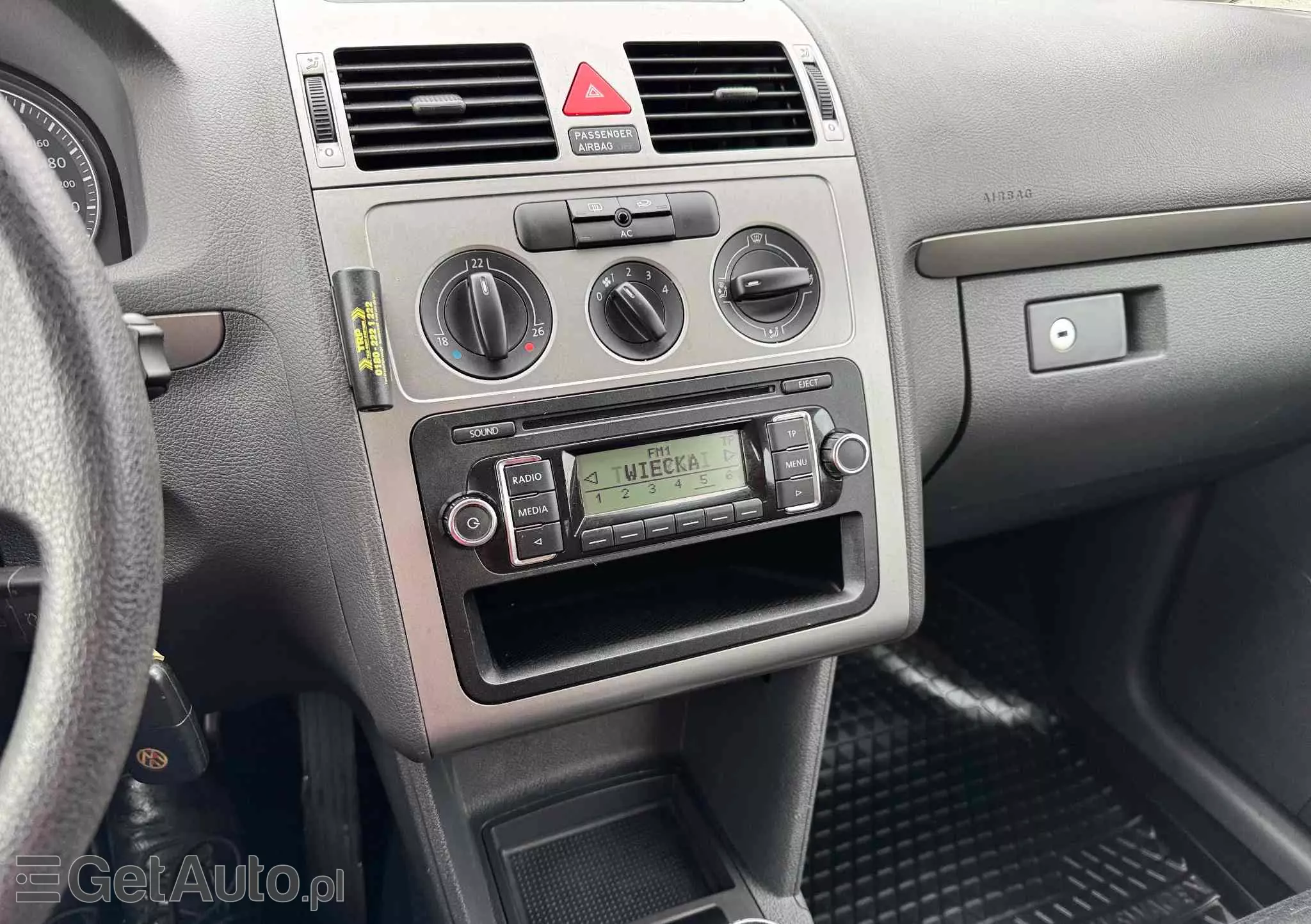 VOLKSWAGEN Touran 1.9 TDI Conceptline