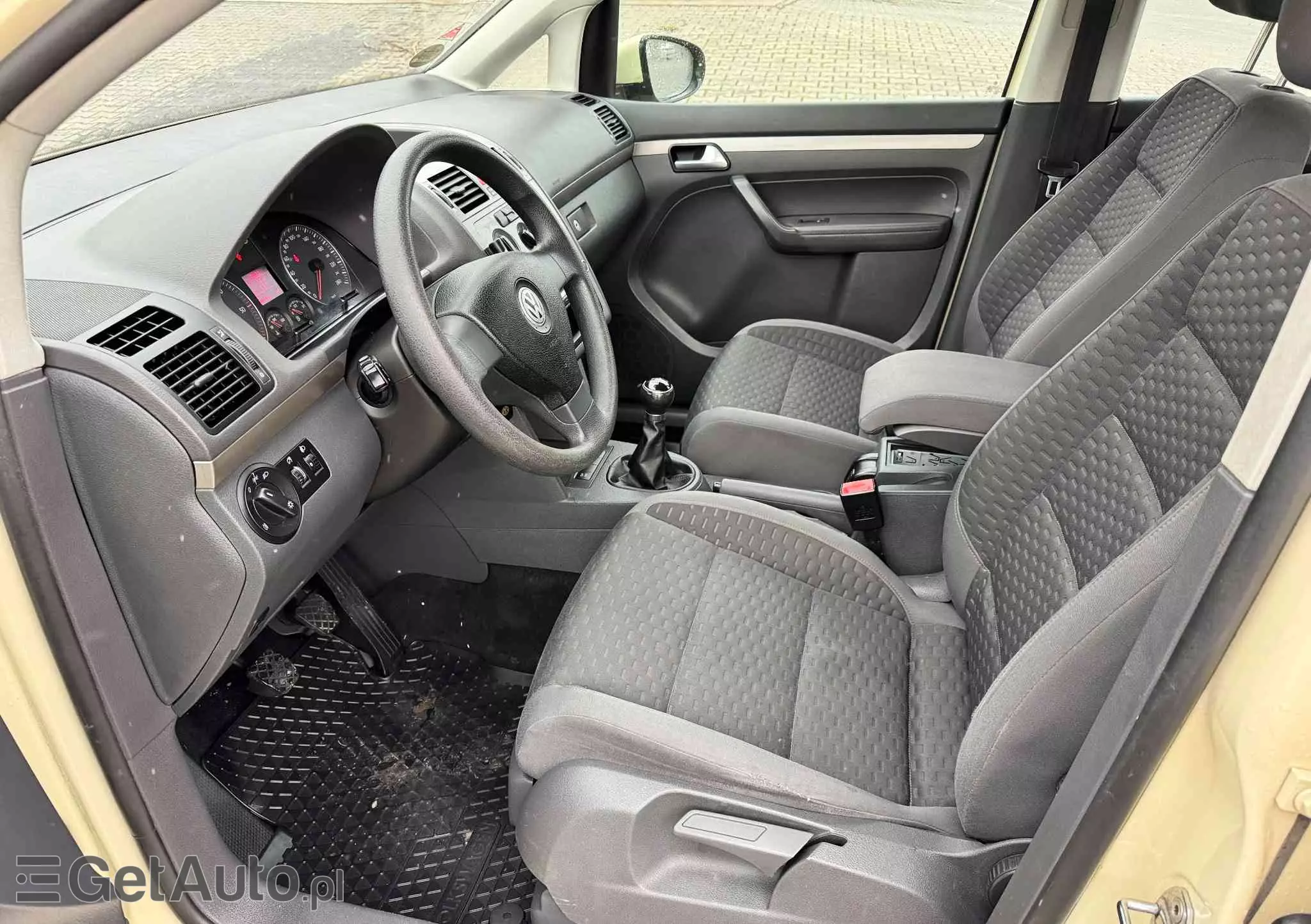 VOLKSWAGEN Touran 1.9 TDI Conceptline