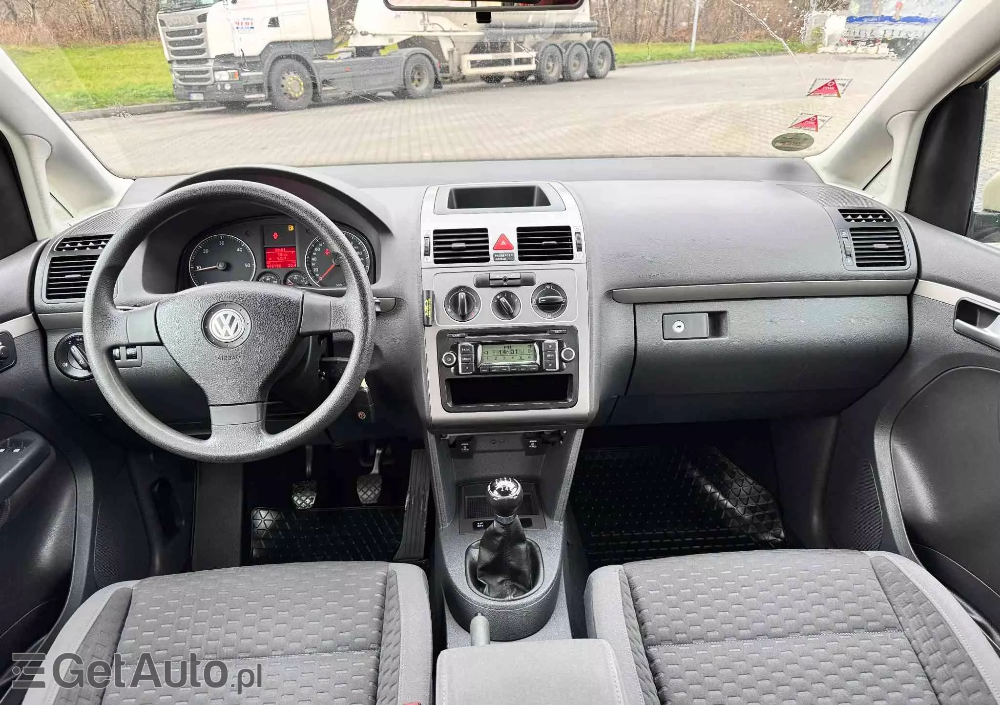 VOLKSWAGEN Touran 1.9 TDI Conceptline