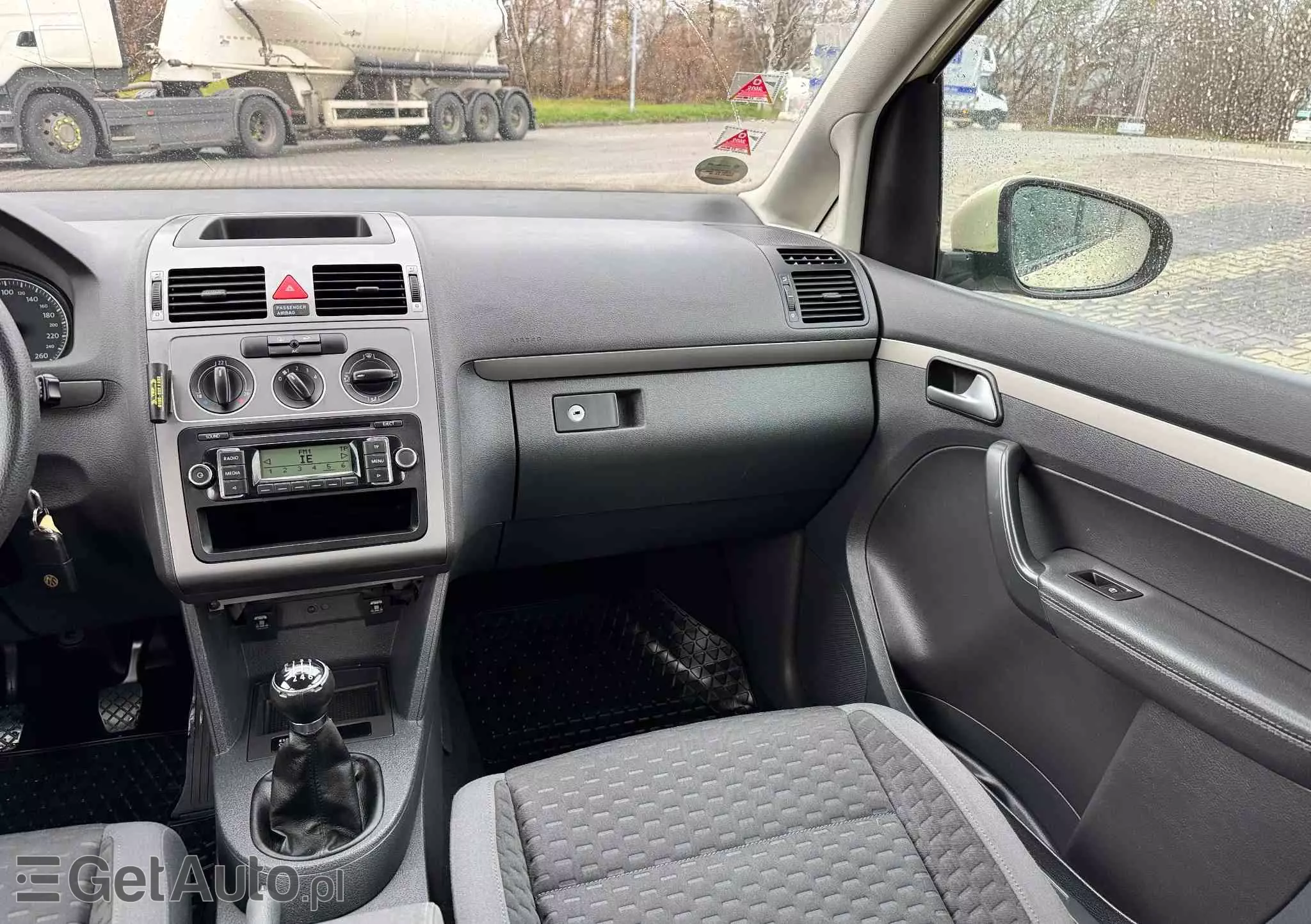 VOLKSWAGEN Touran 1.9 TDI Conceptline