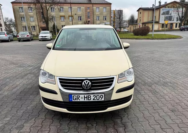 VOLKSWAGEN Touran 1.9 TDI Conceptline