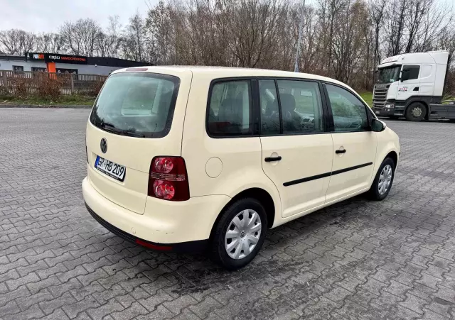 VOLKSWAGEN Touran 1.9 TDI Conceptline
