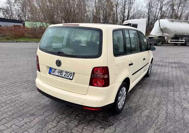 VOLKSWAGEN Touran 1.9 TDI Conceptline