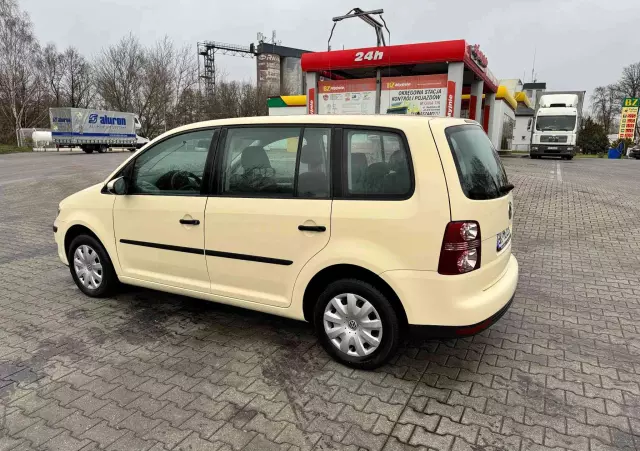 VOLKSWAGEN Touran 1.9 TDI Conceptline