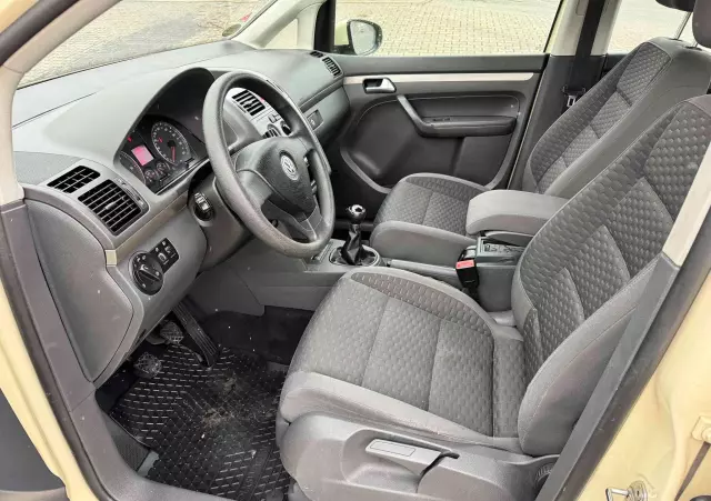 VOLKSWAGEN Touran 1.9 TDI Conceptline