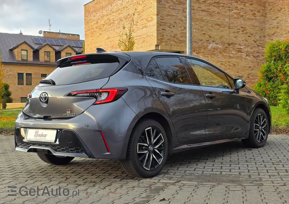 TOYOTA Corolla 1.8 Hybrid GR Sport