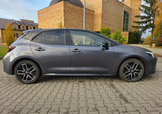 TOYOTA Corolla 1.8 Hybrid GR Sport