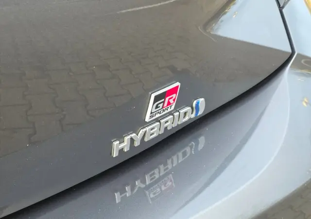 TOYOTA Corolla 1.8 Hybrid GR Sport