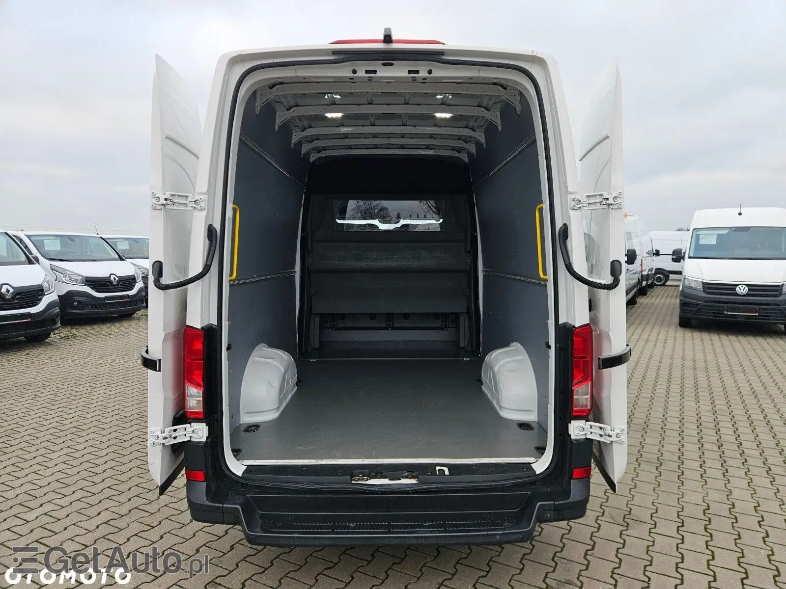 VOLKSWAGEN Crafter L