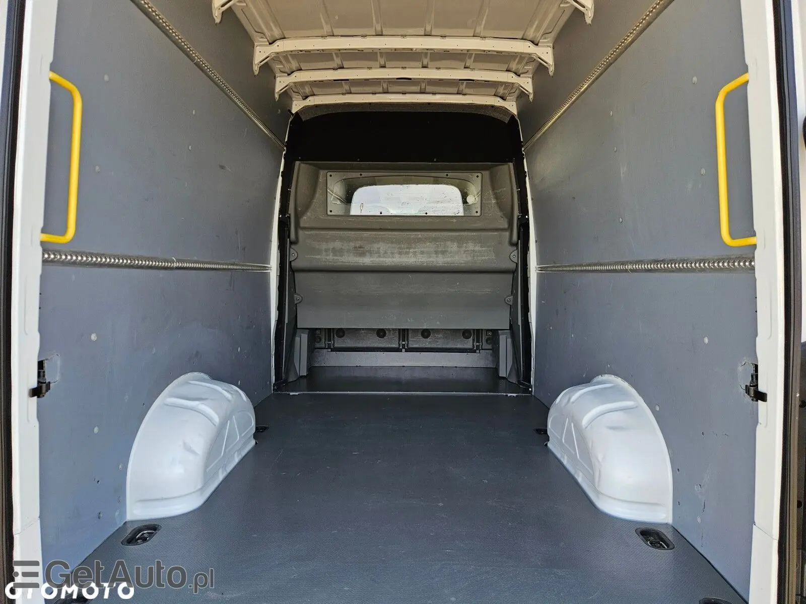 VOLKSWAGEN Crafter L