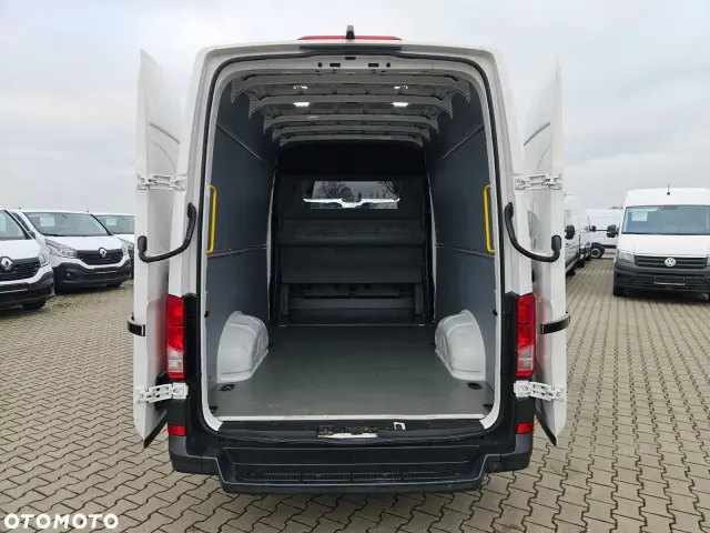 VOLKSWAGEN Crafter L