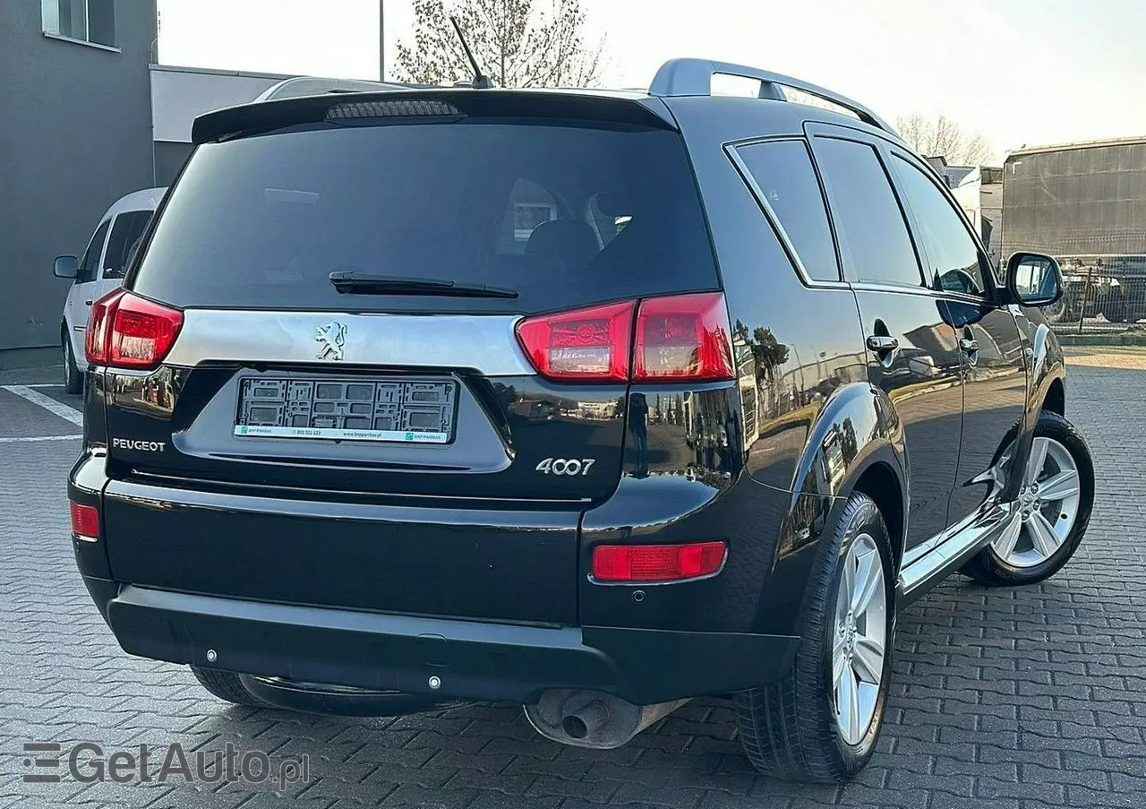 PEUGEOT 4007 