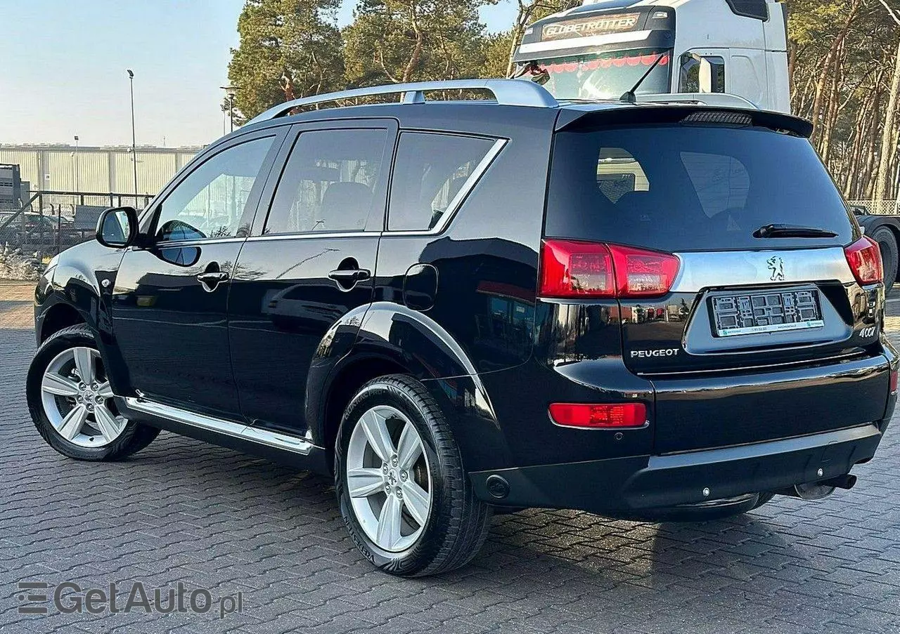 PEUGEOT 4007 
