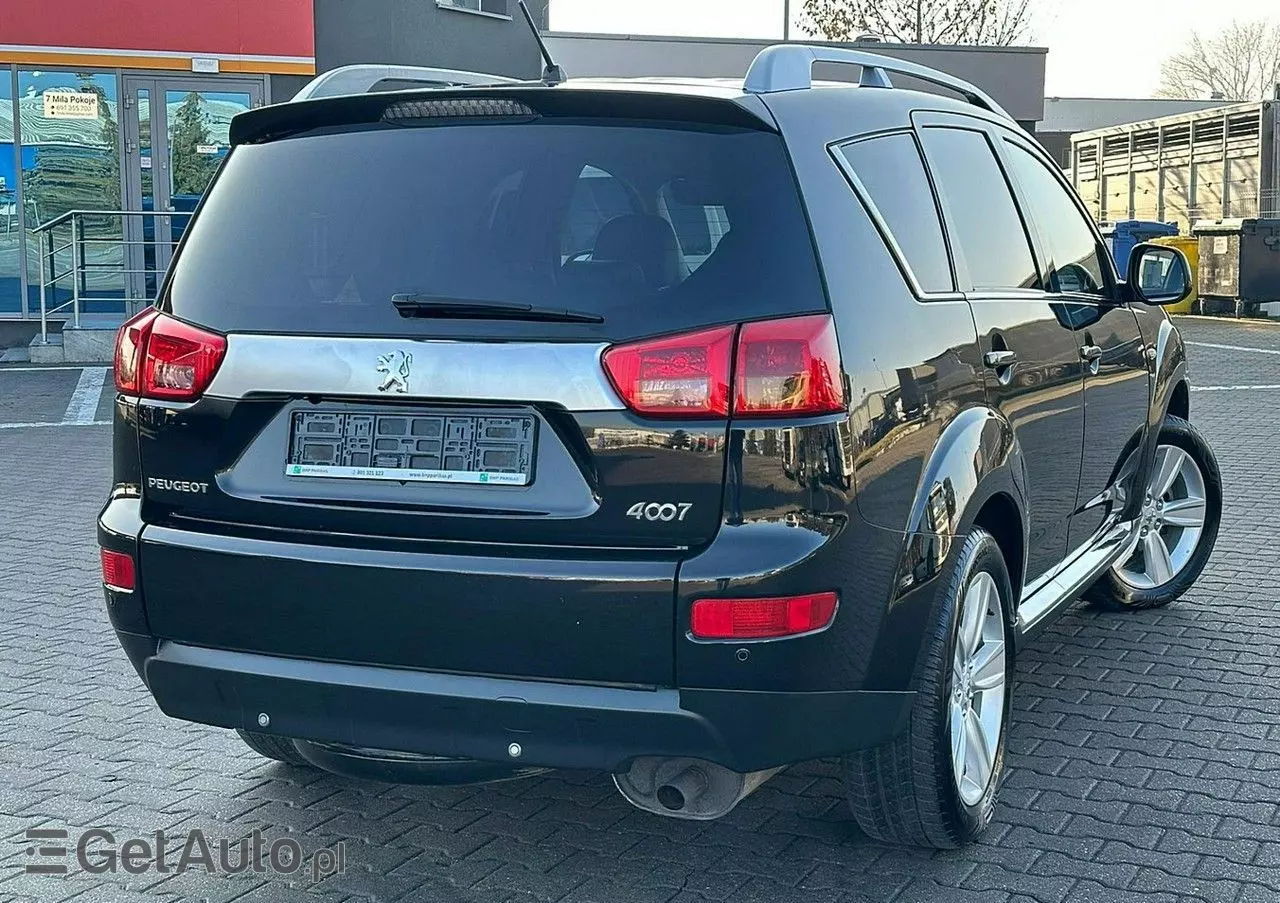 PEUGEOT 4007 