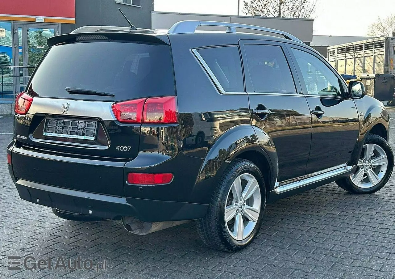 PEUGEOT 4007 